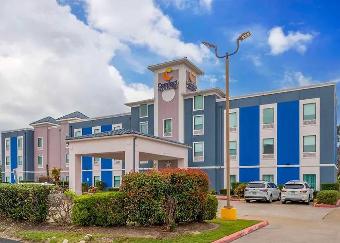Comfort Inn & Suites Fm1960-Champions